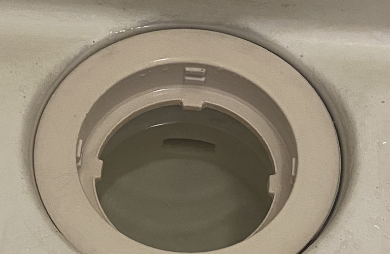 緊急！お風呂のつまりを即日解消！水まわりトラブル専門の緊急修理サービス